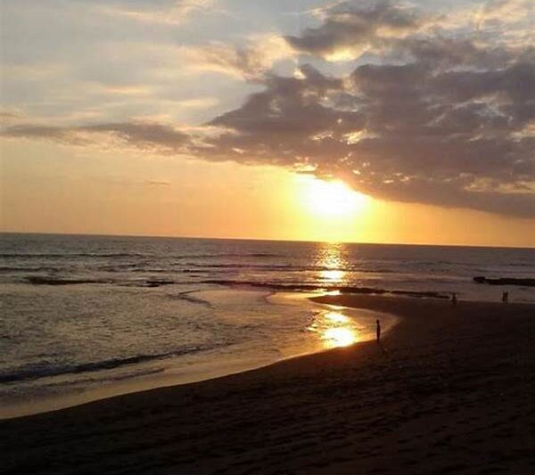 Kehangatan Sunset Bali Yang Memukau