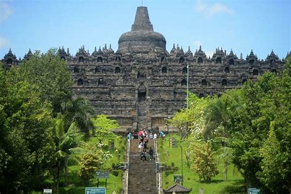 Pemugaran Candi Bersejarah Borobudur