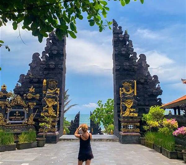 Wisata Sore Hari Tanah Lot