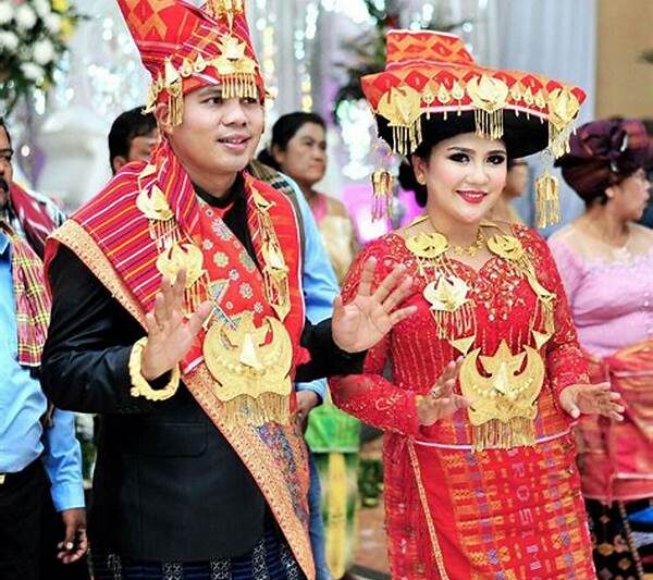 Perhiasan Adat Pengantin Karo