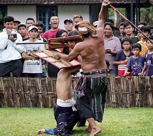 Acara Peresean Lombok Sasak