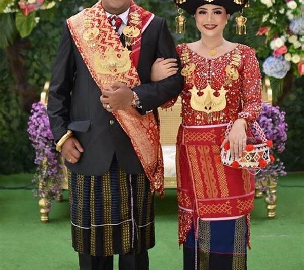 Mahkota Pengantin Suku Karo
