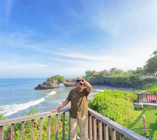 Suasana Sore Tanah Lot Memukau