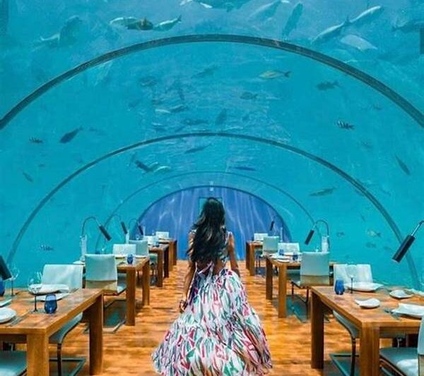 Restoran Pemandangan Laut Memukau