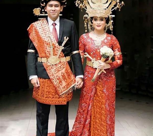 Warna Dan Motif Pakaian Pengantin Mandailing