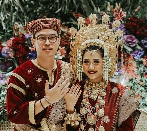 “anting Tradisional Mandailing Pernikahan”